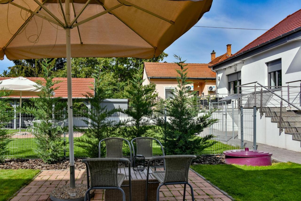 Villa Garden Eger Exterior foto